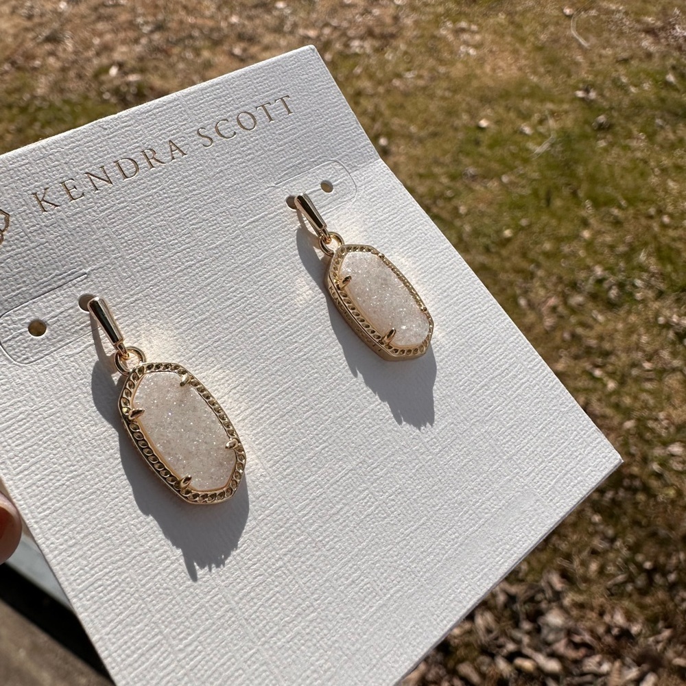 Kendra Scott Drusy Lee Earrings - Picture 6 of 6